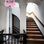Golden Market Square By Tyzenhauz Apartment *